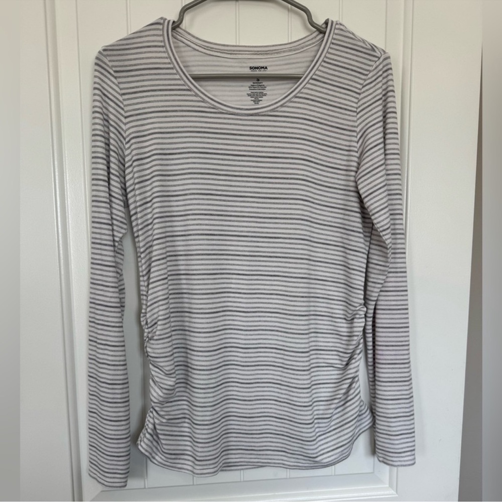 Sonoma Maternity Ruched Long Sleeve Top Gray White Small Stretch Side Ruching